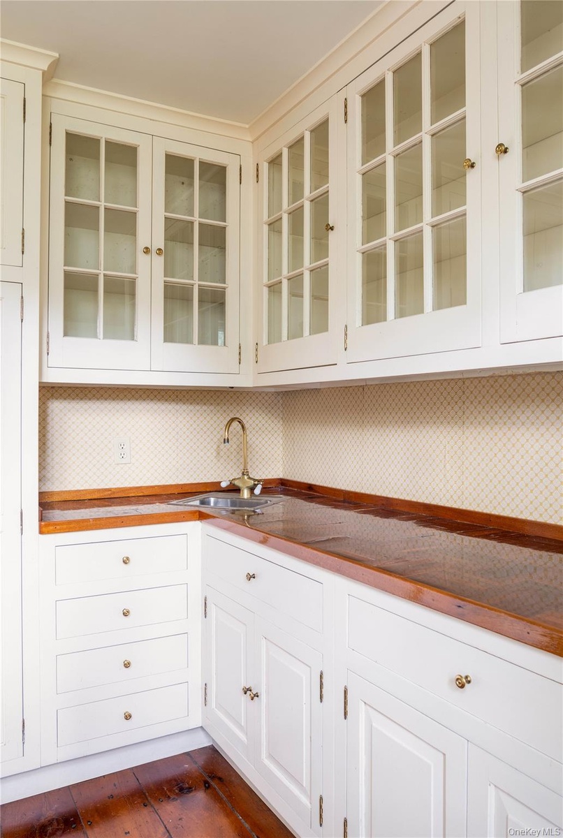 Butler's Pantry
