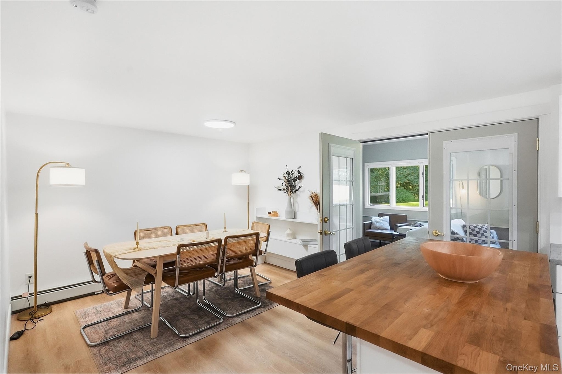 Accessory Apartment Dining / Kitchen / Living  Connection