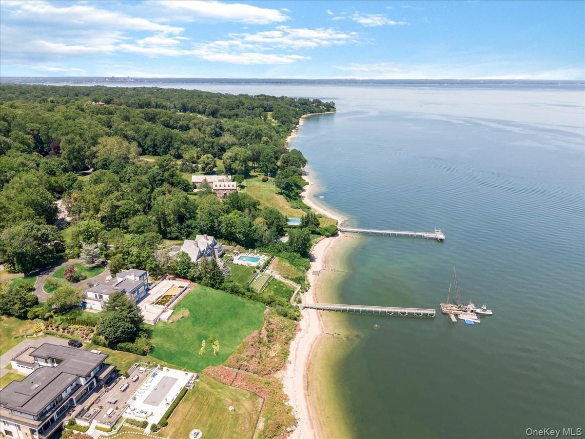 Panoramic waterfront views