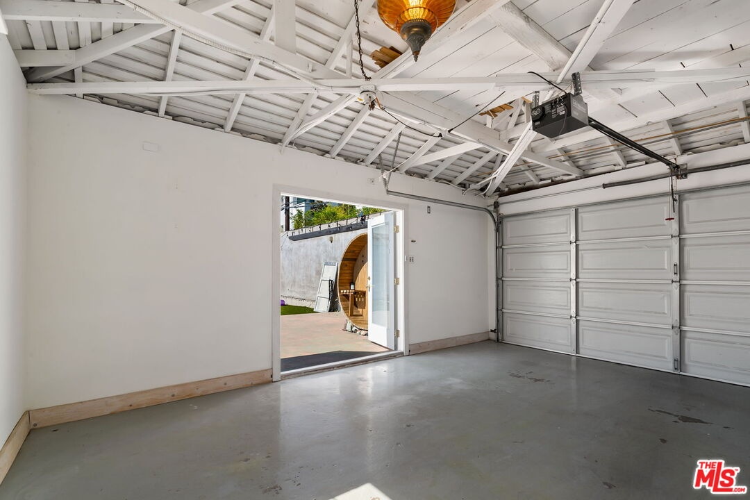 2 Car Garage