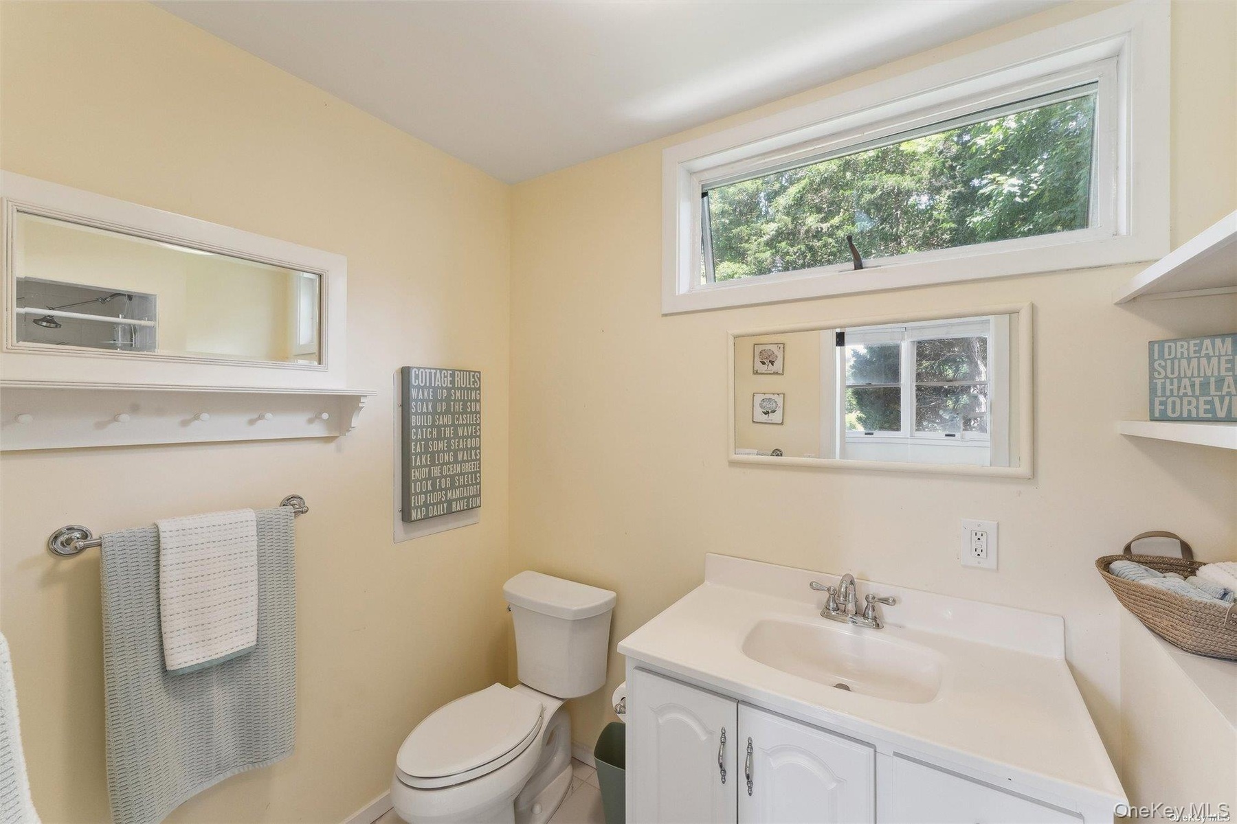 Pool house suite