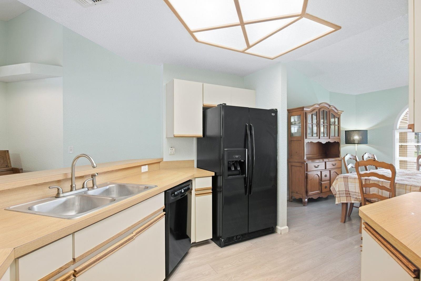 Stay connected to the living space while you cook.