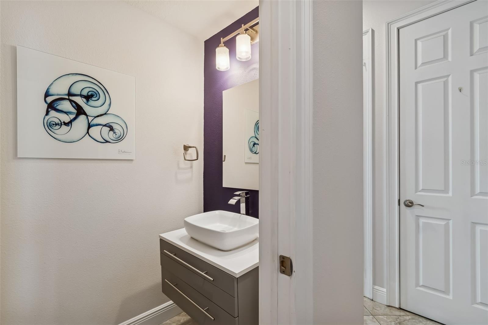 Powder room