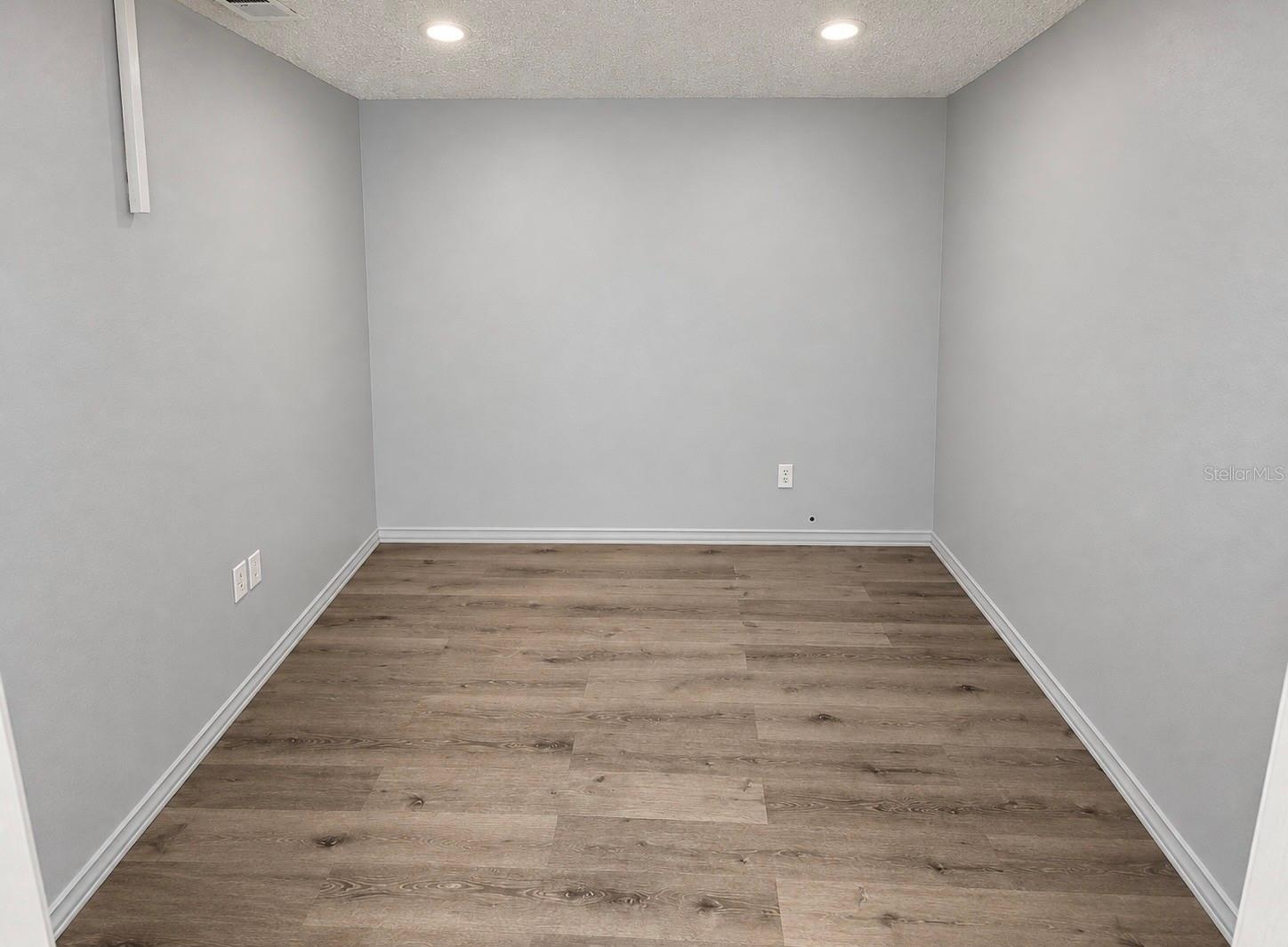 Office 2.  (9.8x9.8)