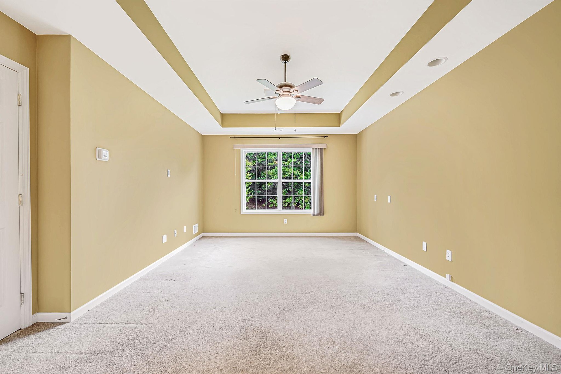 Lovely primary suite