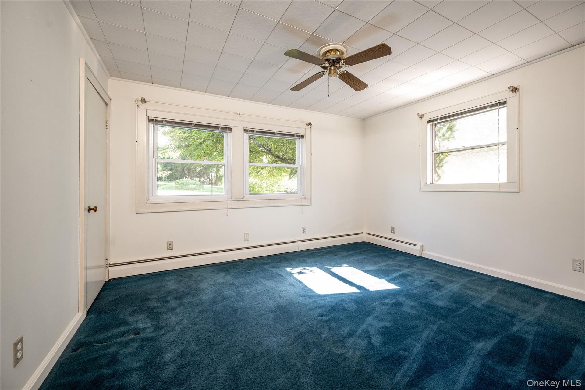 Primary Bedroom w/dbl closets