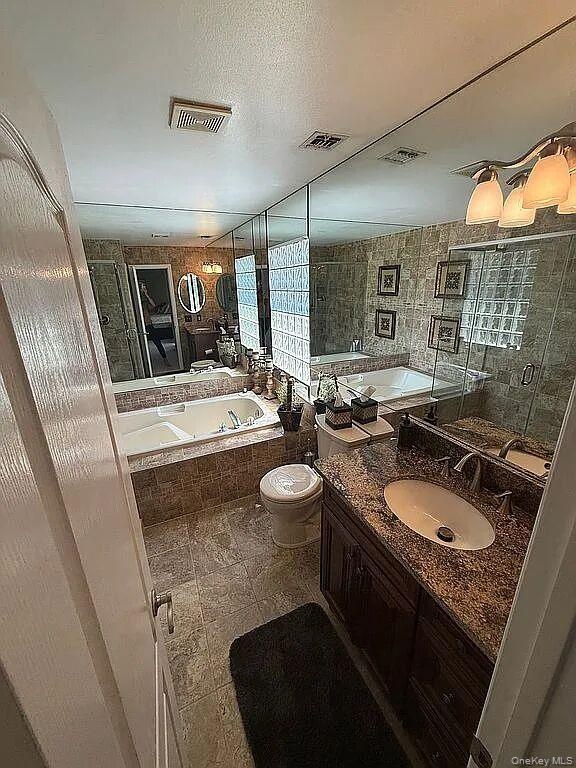 Primary Full Bathroom