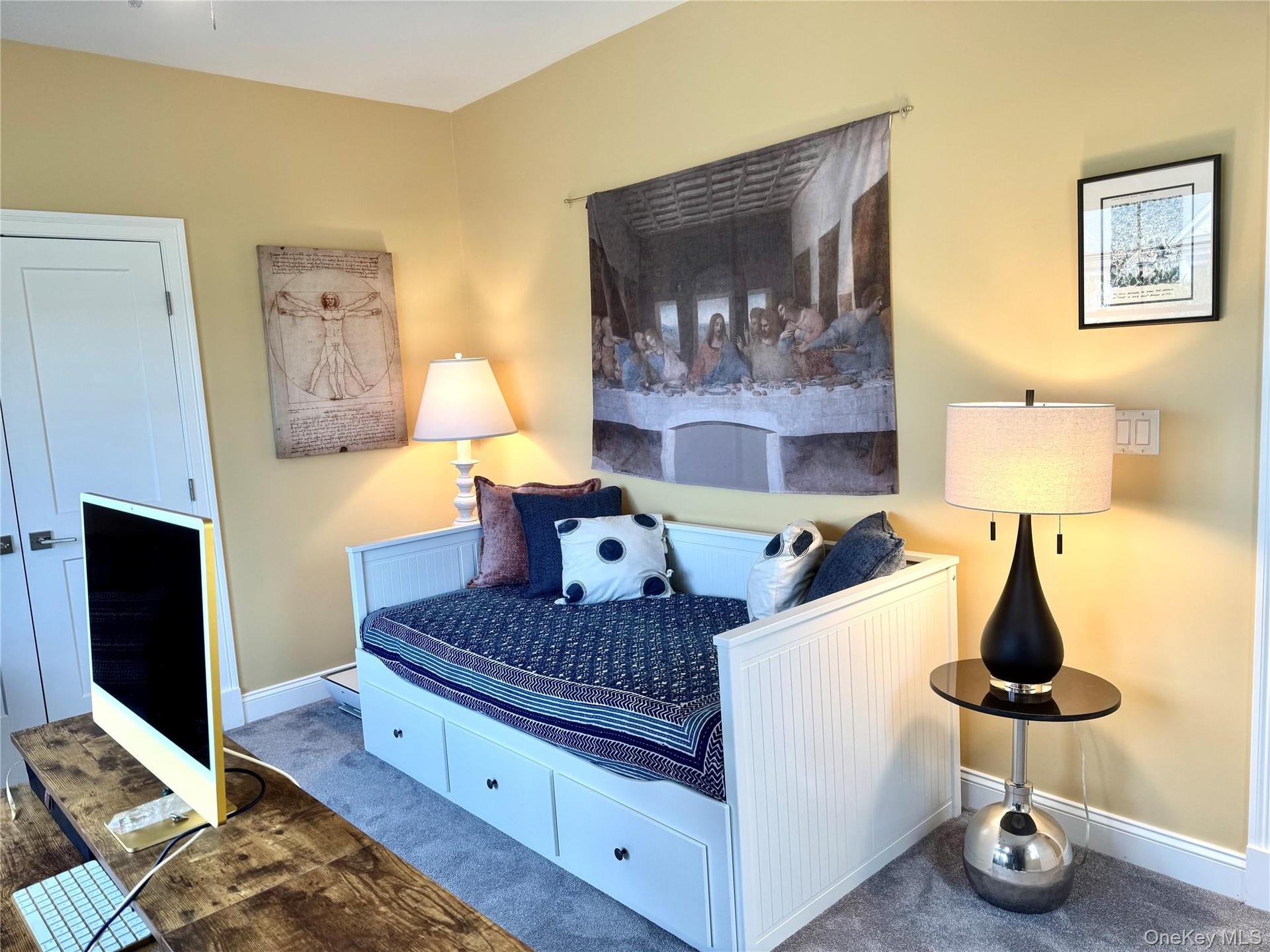 2nd Bedroom or Home Office & Guest Room