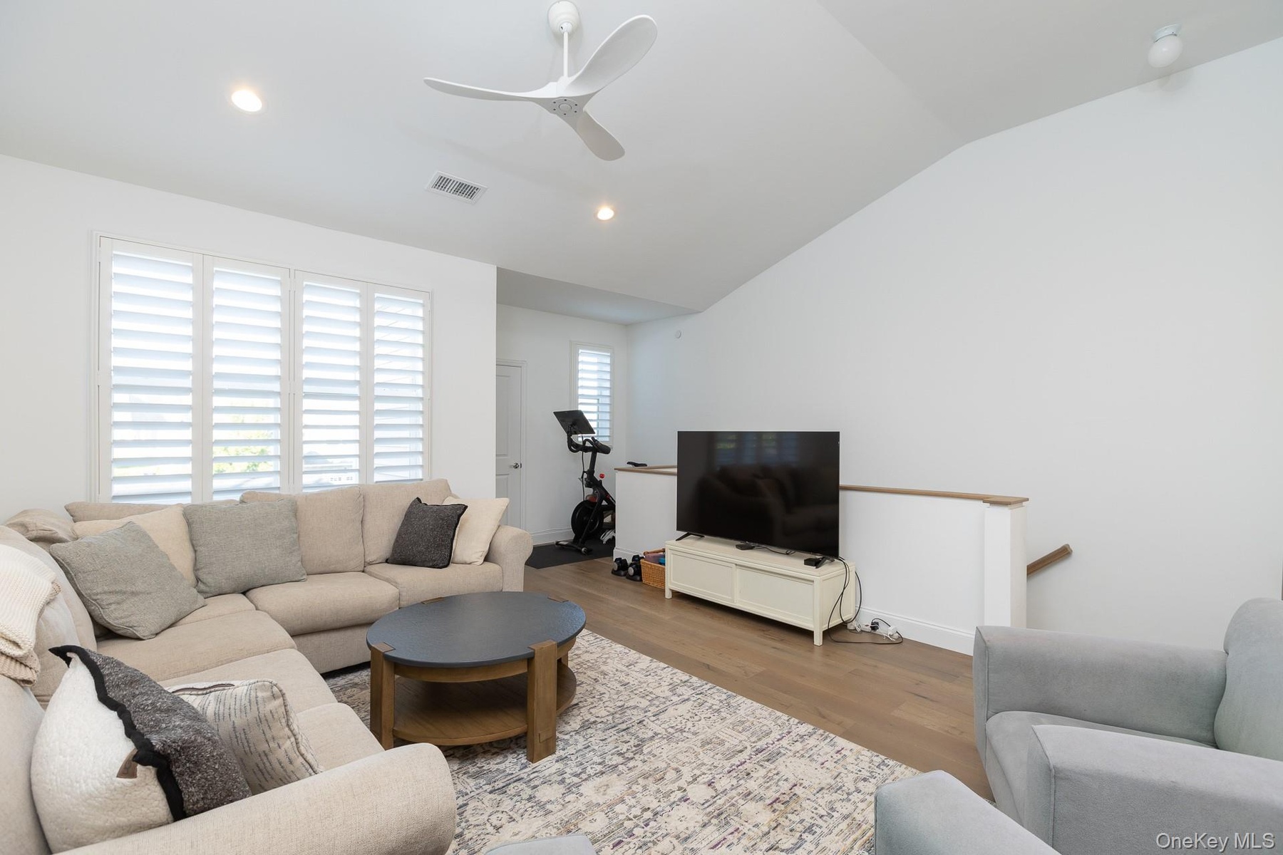 Sparcious Seating in Living Room