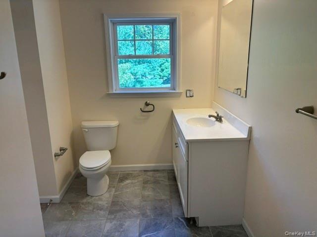 Large primary bath.