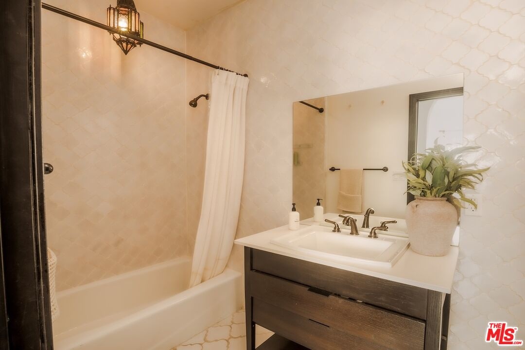 Upstairs Bathroom