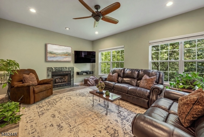 FAMILY ROOM VIEW