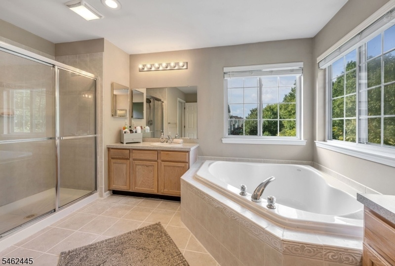 PRIMARY ENSUITE BATH