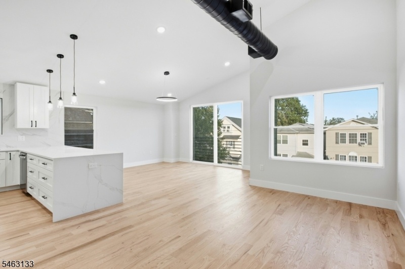 Kitchen/ Dining