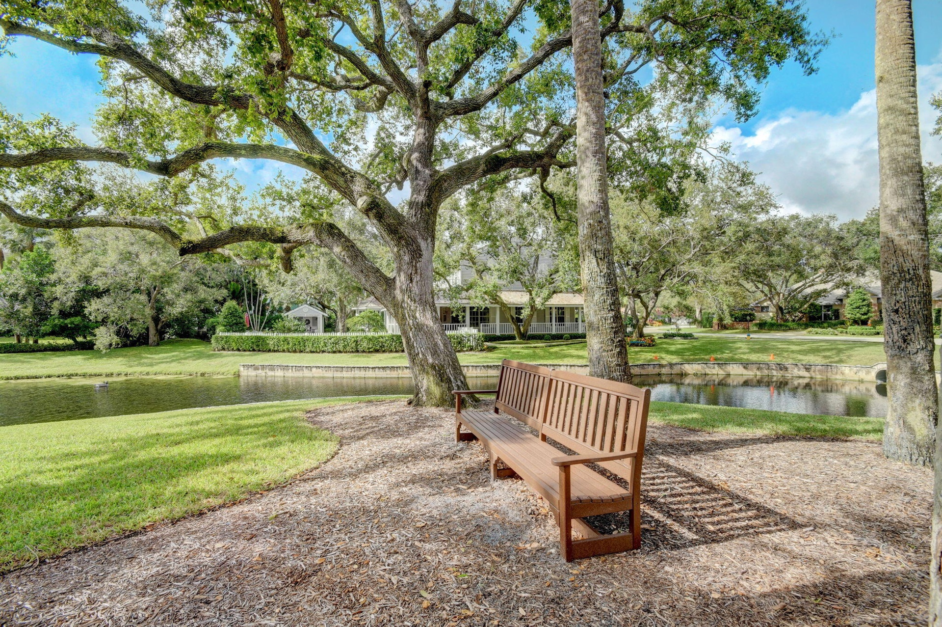 Quiet bench to enjoy Andover