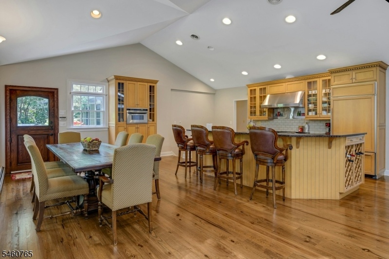 Open Eating Area