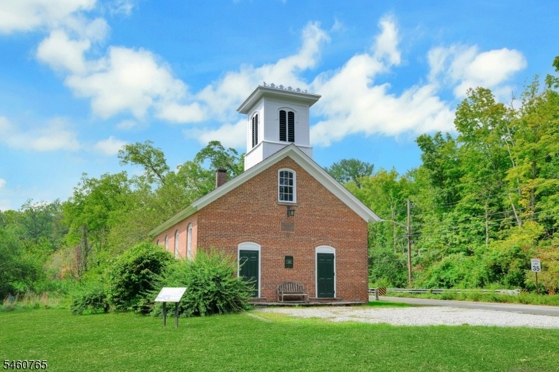 Washington Valley Schoolhouse