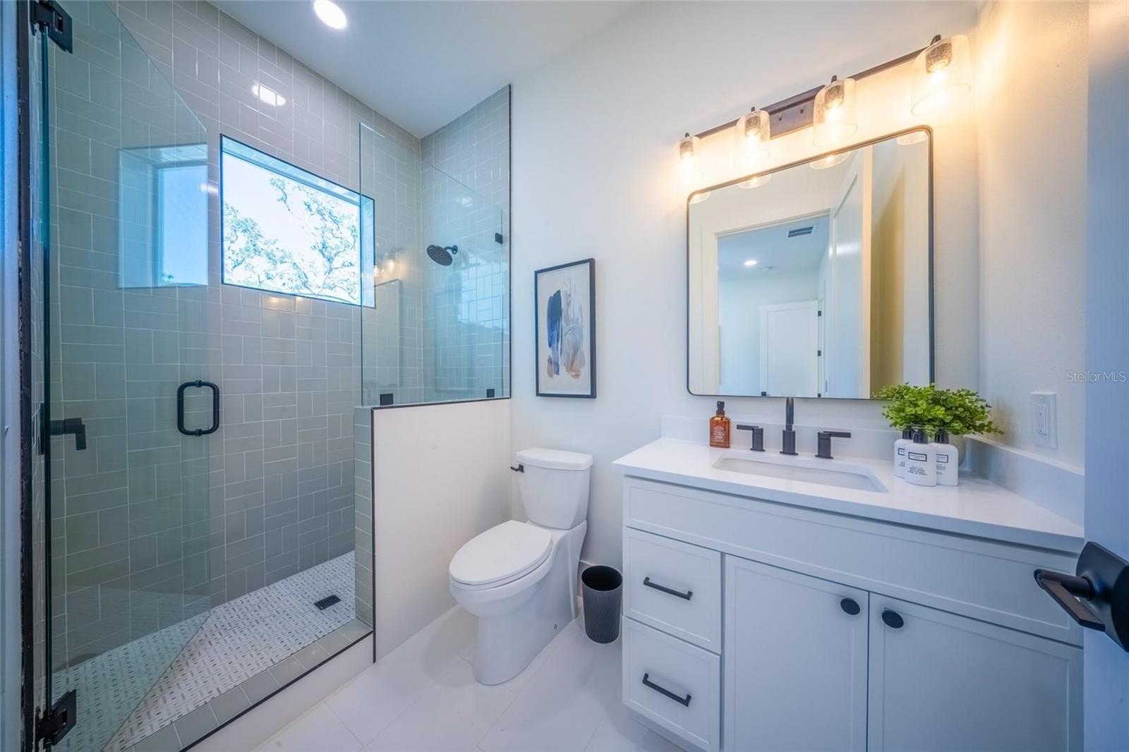 Ensuite bathroom