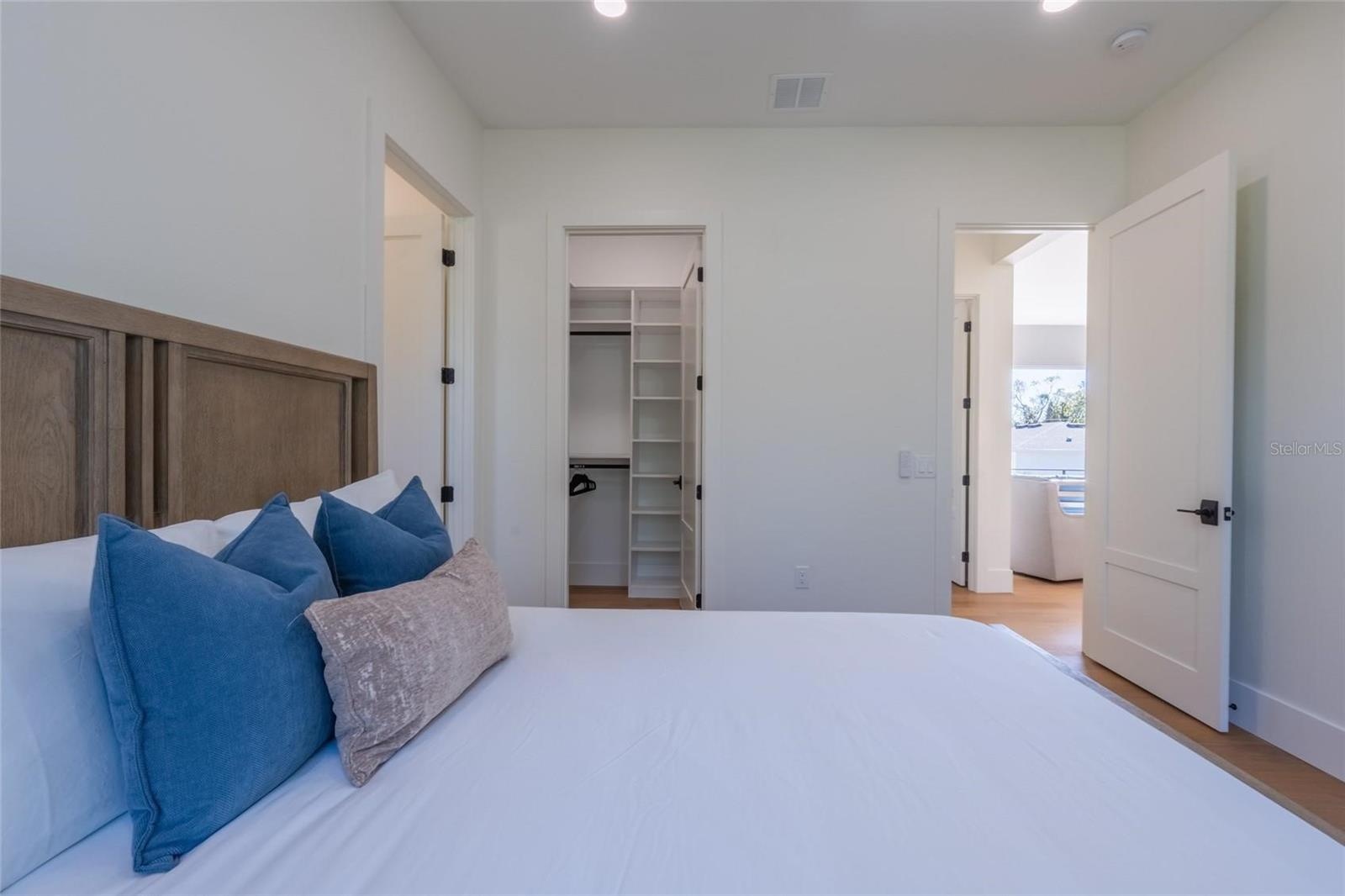 Guest bedroom