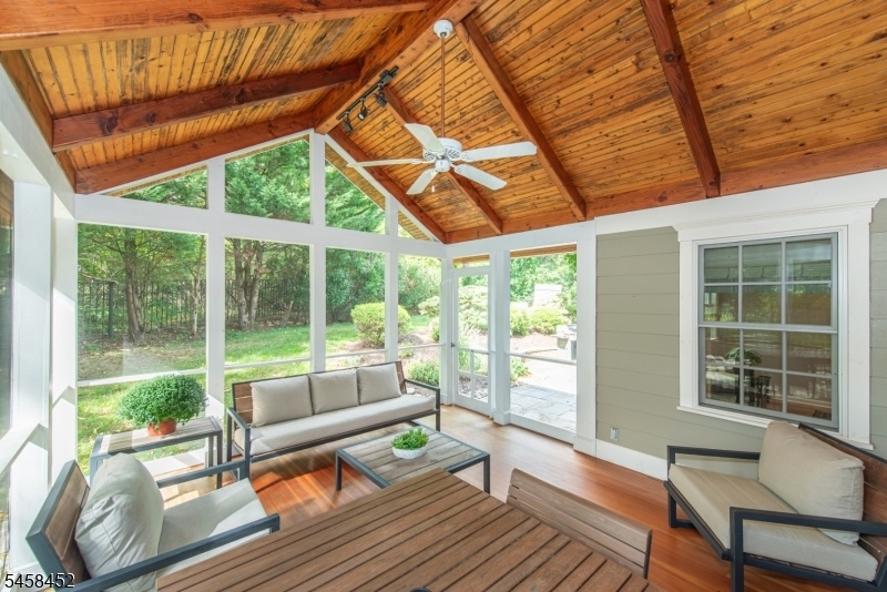 Screened-In Porch