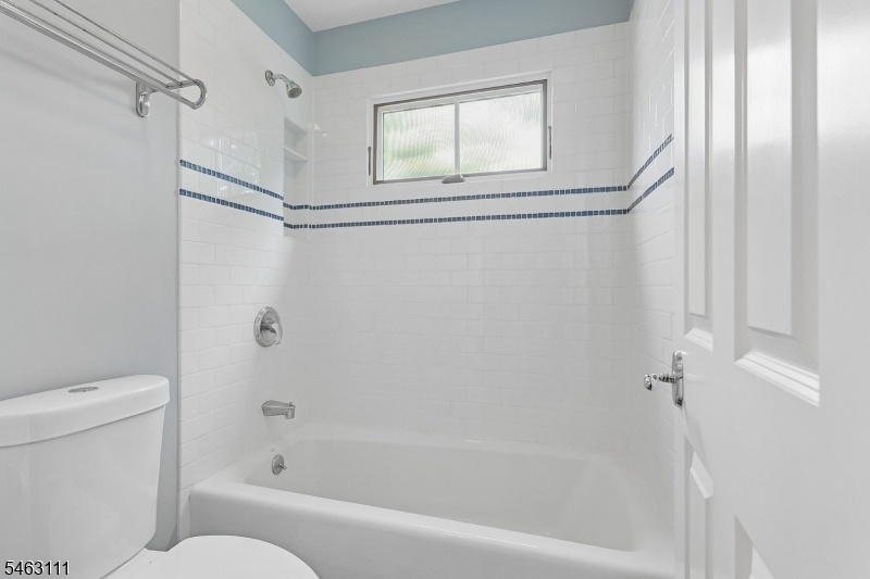 2nd floor main bath