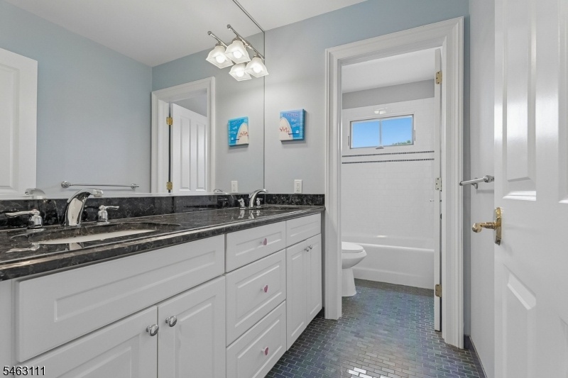 2nd floor main bath