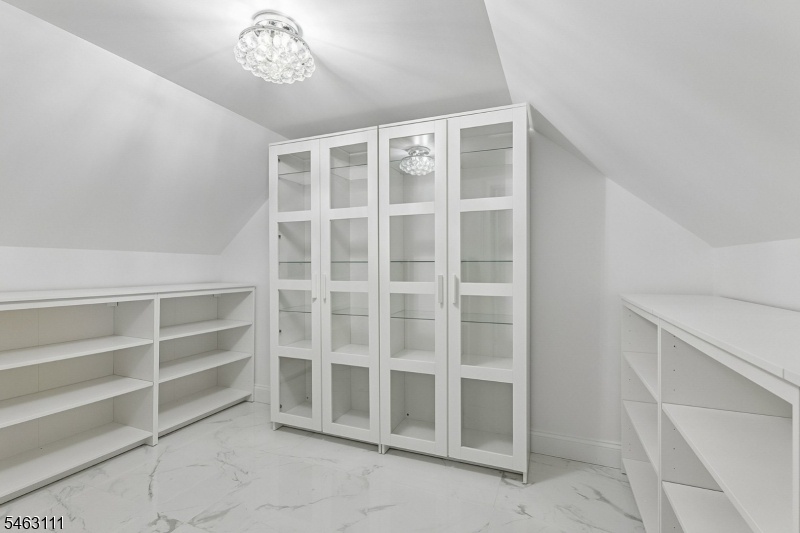 Primary bdrm walk-in closet 2