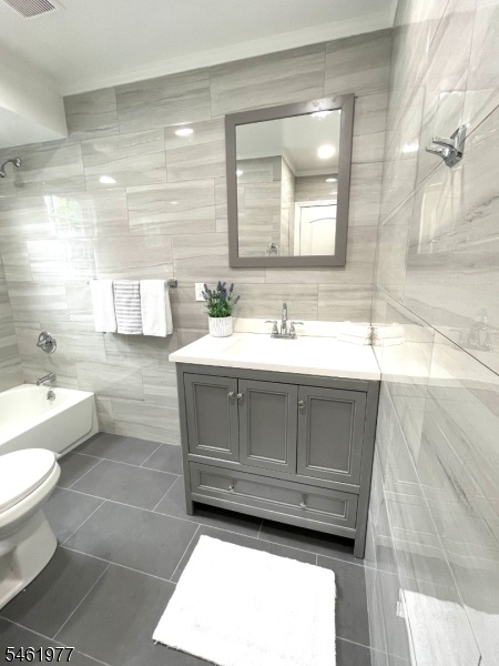 Ensuite Bath 2nd Fl. NEW 2024