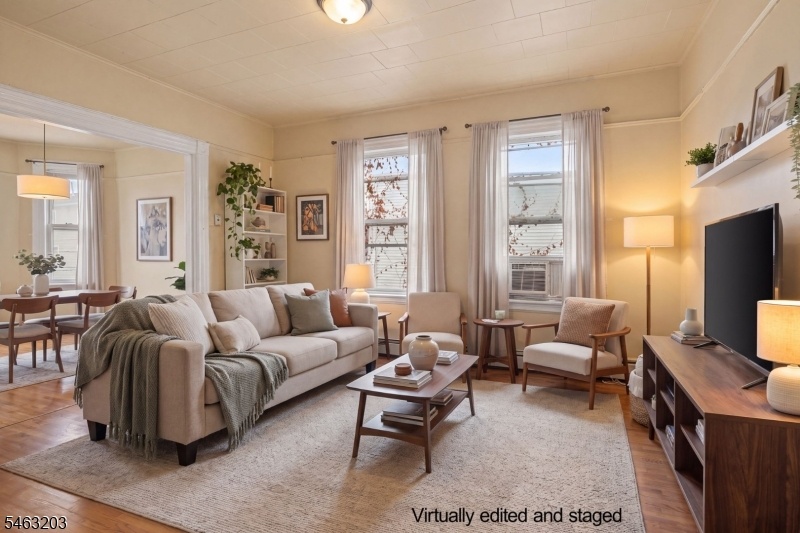 Living Room Unit 2 Virtual