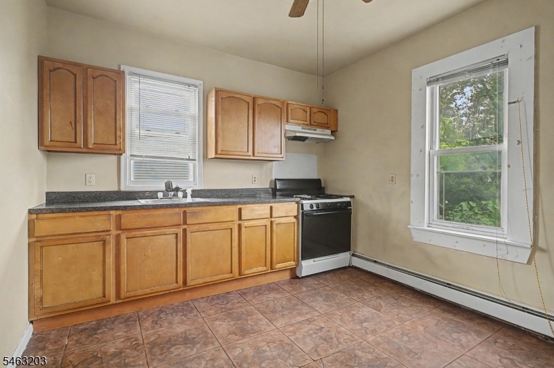 Kitchen Unit 2