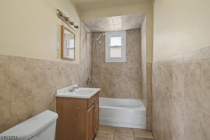 Bathroom Unit 2