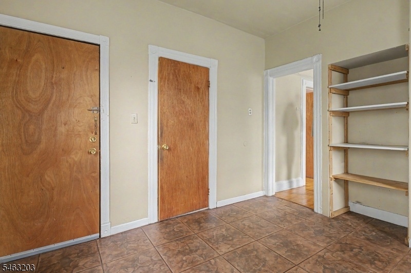 Kitchen Unit 2