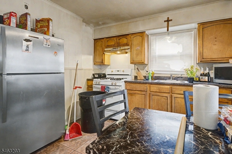 Kitchen Unit 1