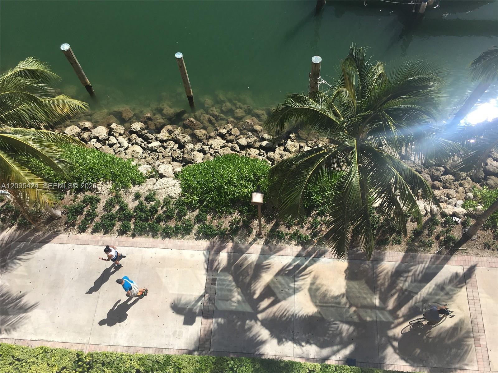 Walkway and Bike Path to South Point Park and Restaurants.