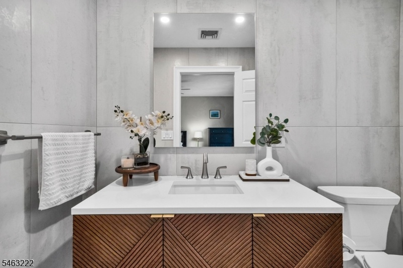 Ensuite Bath