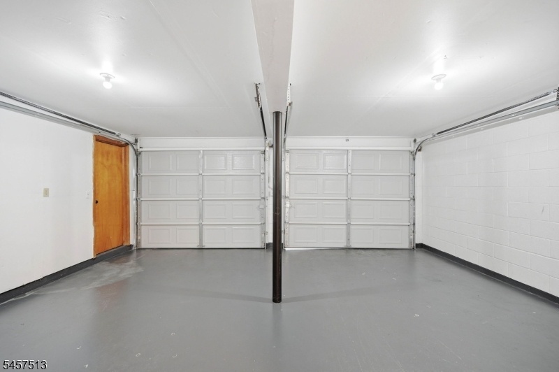 2 CAR GARAGE