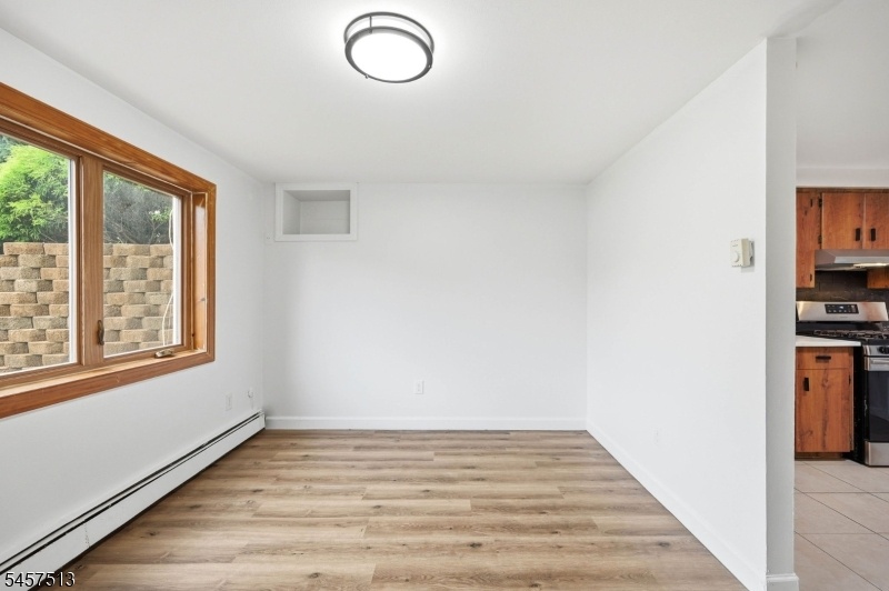1ST FL LIVING/DINING ROOM