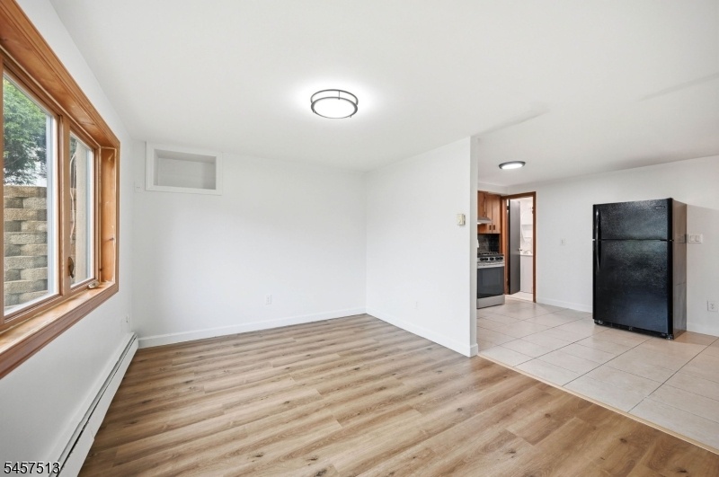 1ST FL LIVING/DINING ROOM