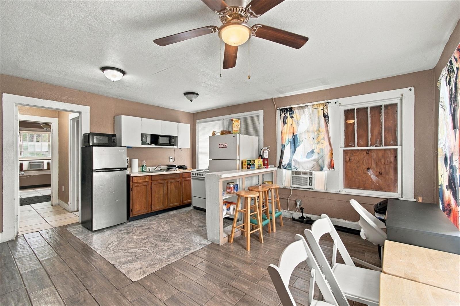 2nd floor 1 bedroom/1 bath apartment