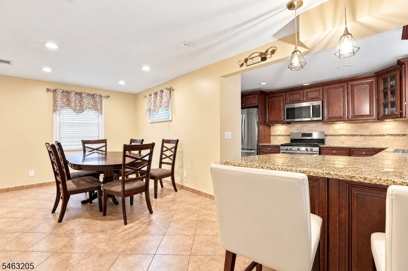 dining/ kitchen