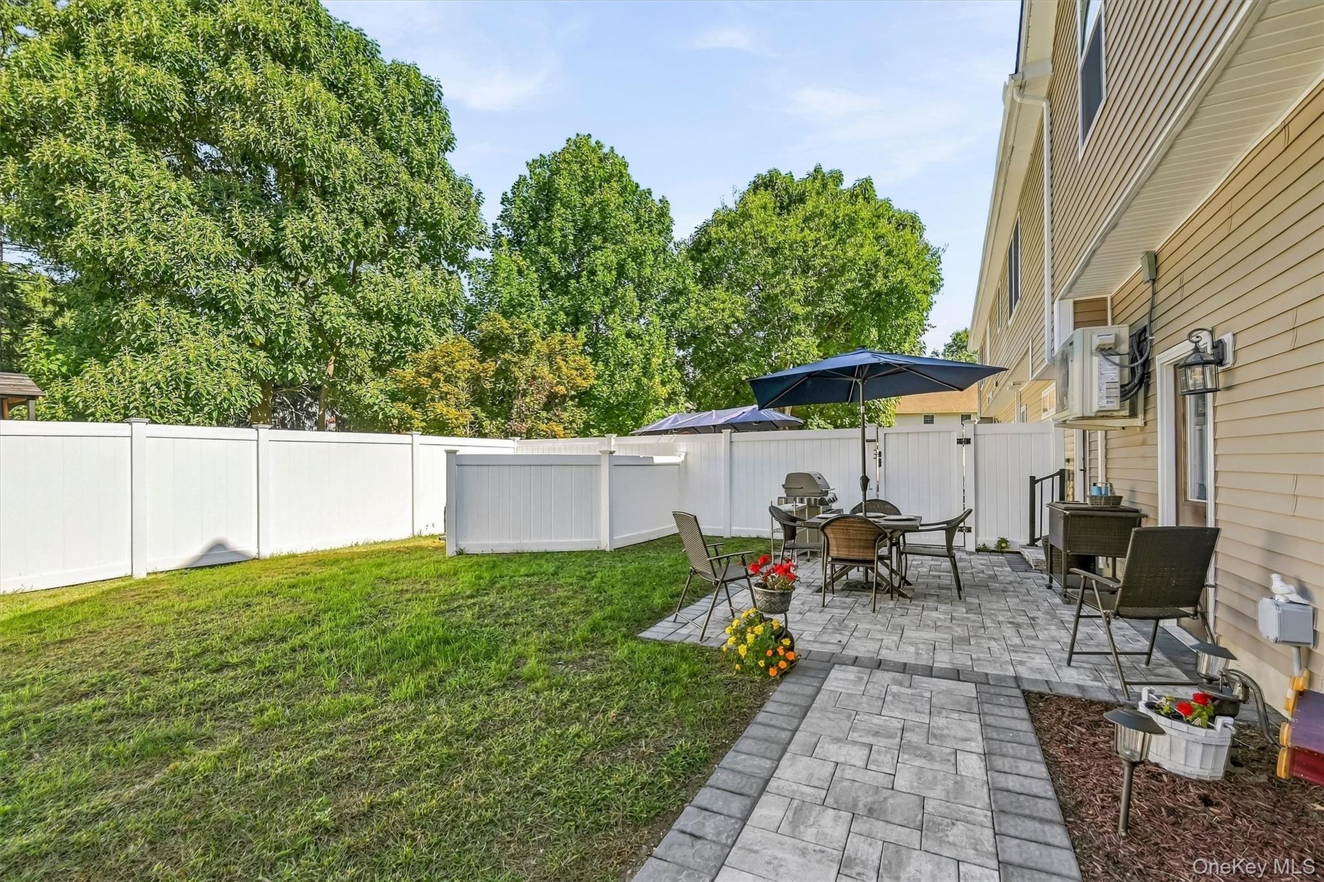Accessory apartment backyard