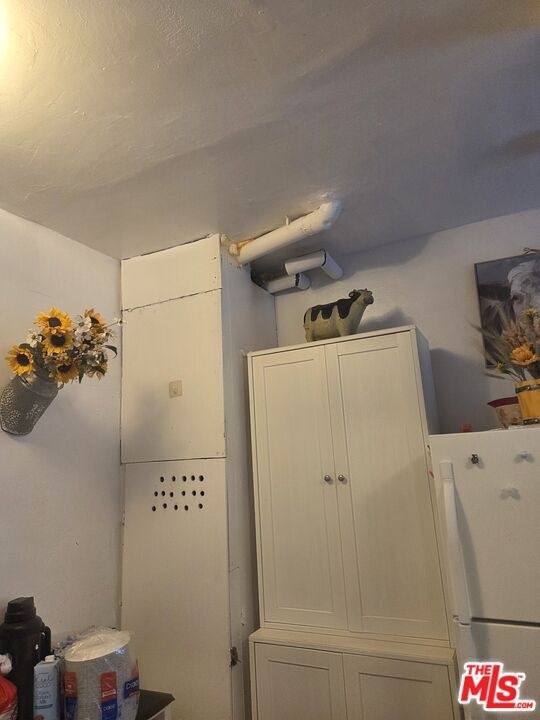 6642 Kitchen p4