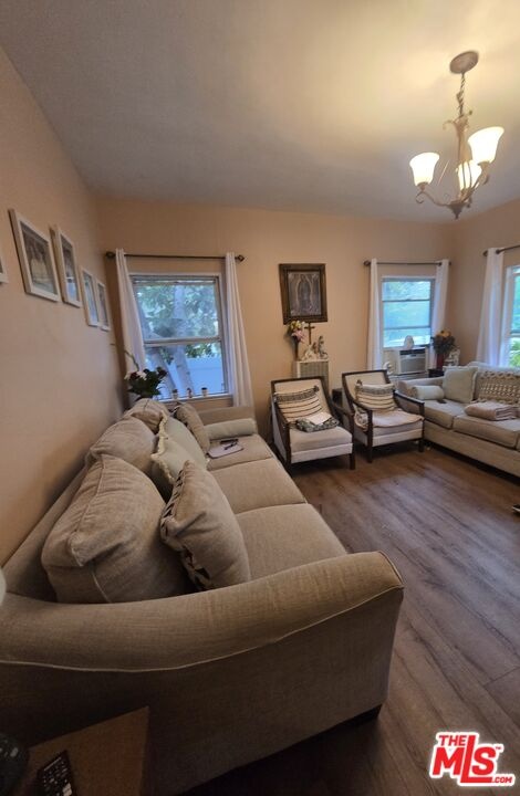 6642 Living Room