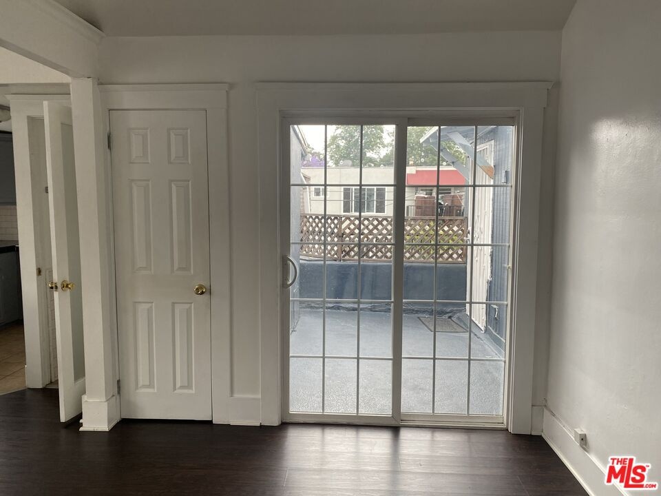 6640 1l2 Private Patio