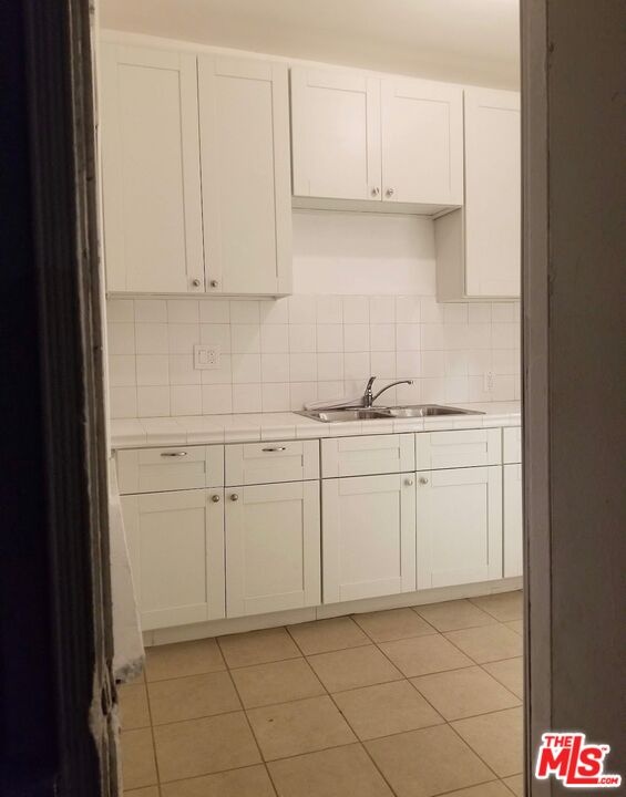 6638 Kitchen p2