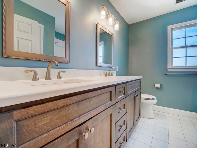 2nd Floor Bath