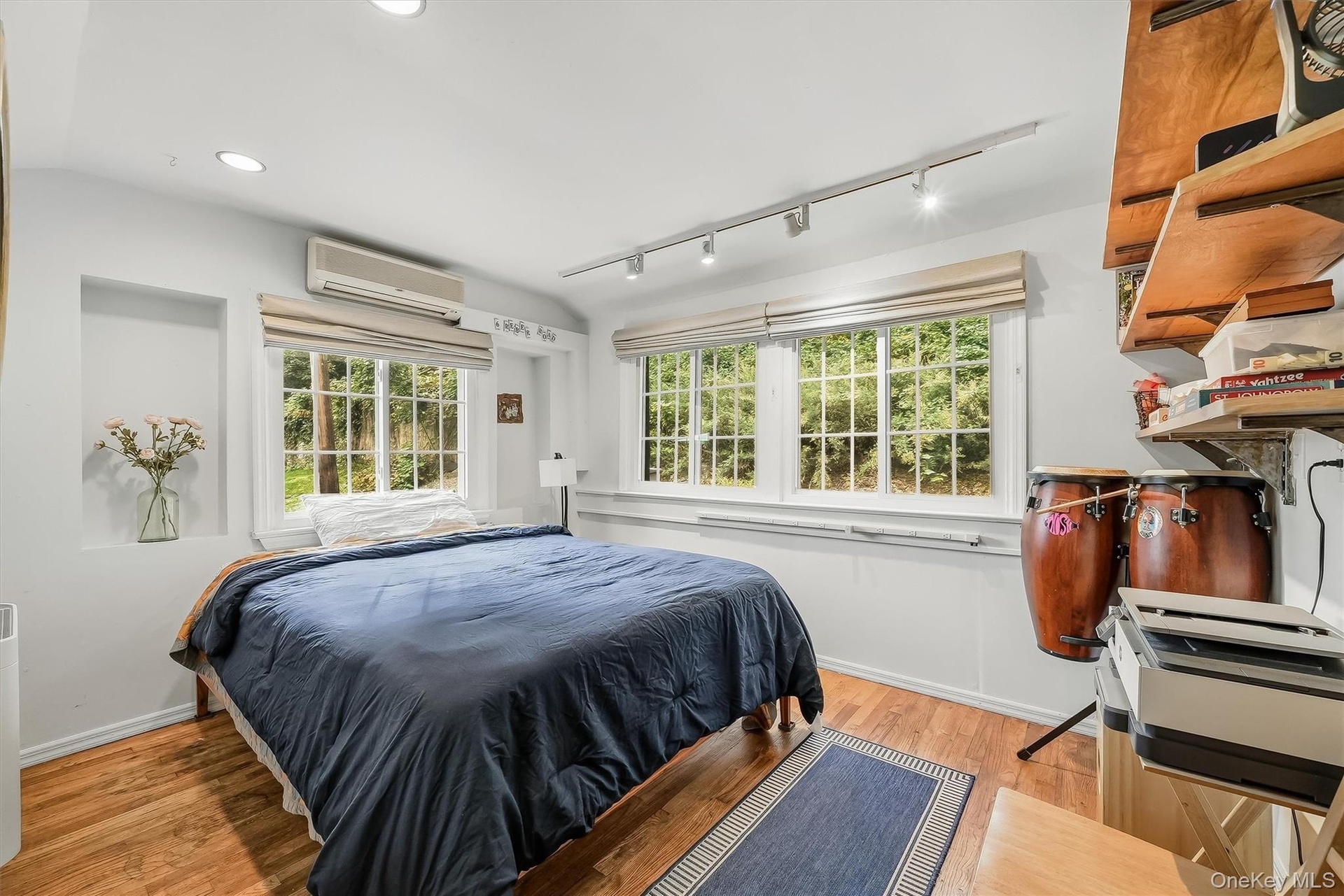 Large second bedroom.