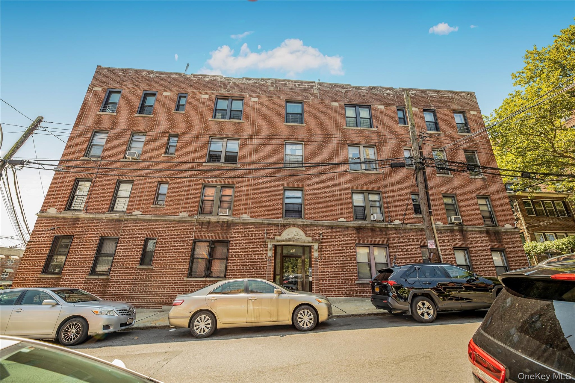 View of apartment building / complex