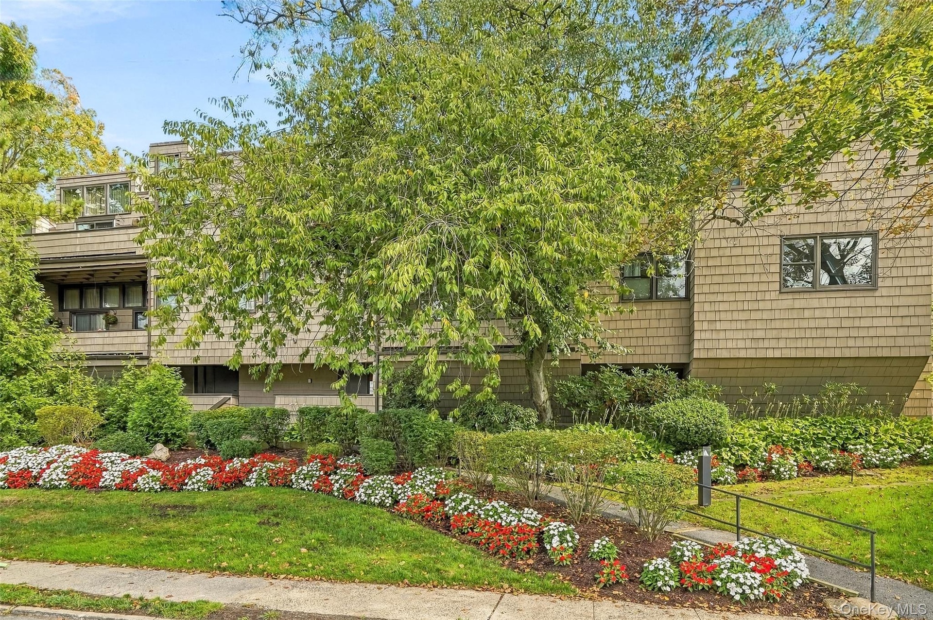 Purchase Street Tenants Corporation consists of 19 co-op units just 2/10ths of a mile from Metro North and downtown Rye.