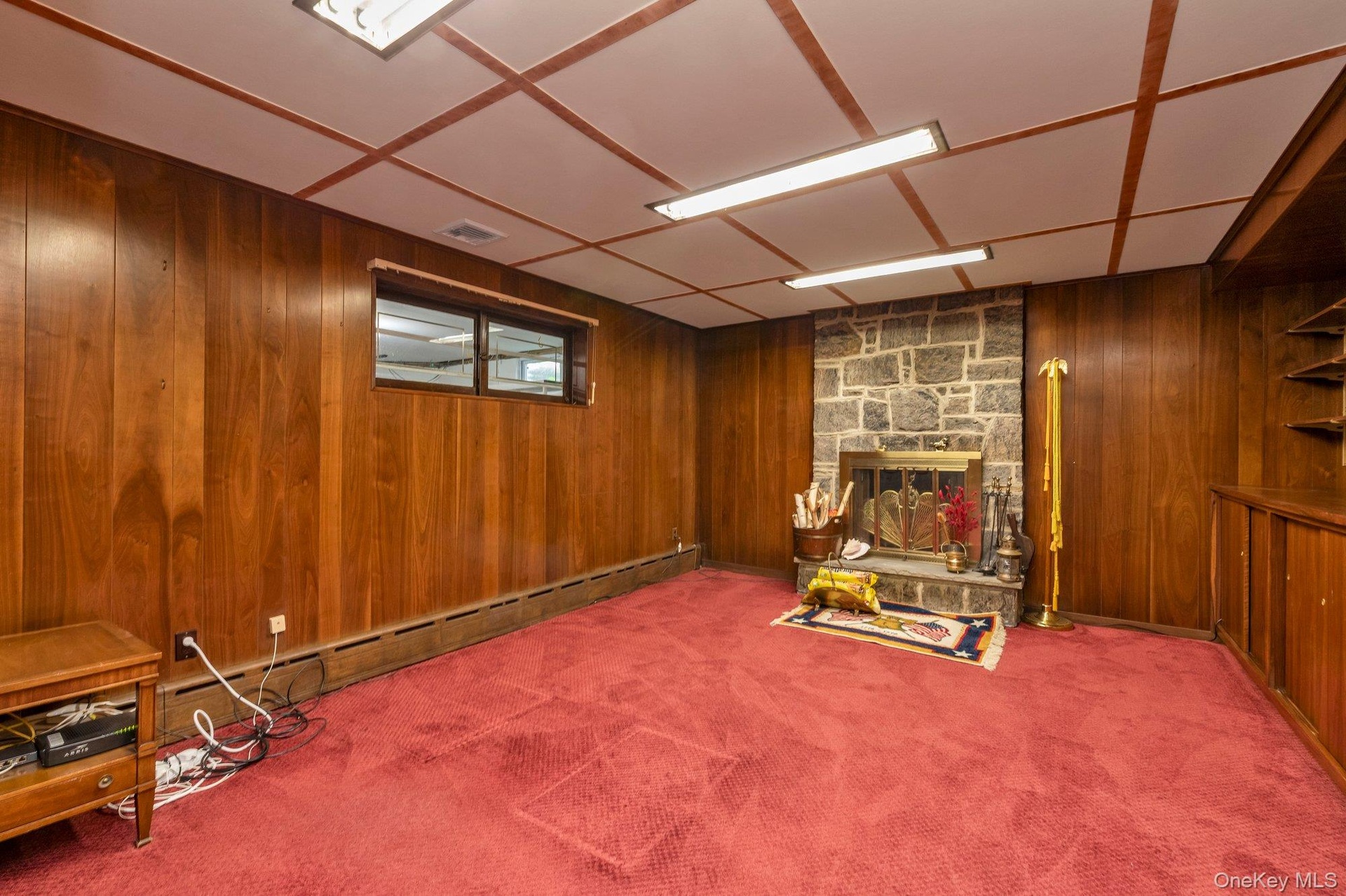 Sitting Room with Fireplace